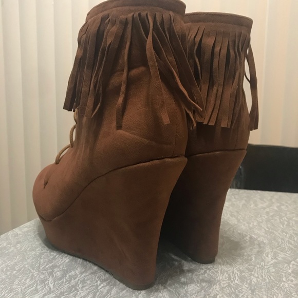 🎆 Bamboo fringe boho faux suede wedge ankle bootie - Picture 3 of 7